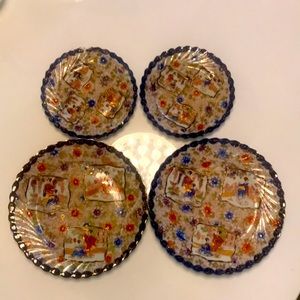 Vintage plate set